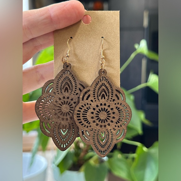 Laser-cut dangle earrings lightweight wood brand new gold hooks handmade gifts - Picture 1 of 3